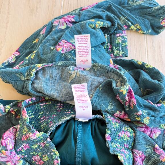 Justice Girls XS 2-Piece Teal Surplice Smocked Top & Shorts Set - Picture 4 of 4